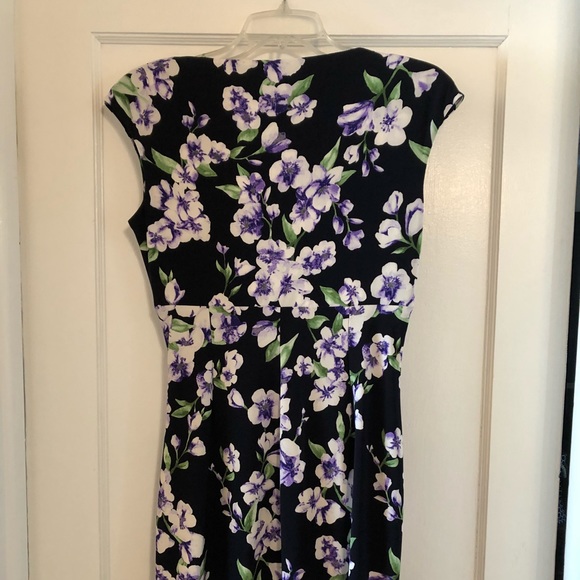 Lauren Ralph Lauren v neck dress - Picture 2 of 4